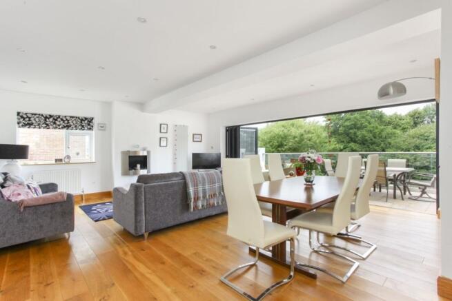Lounge / Dining Room