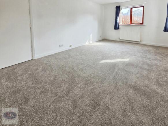 2 bed Ground Flat for sale Image 7