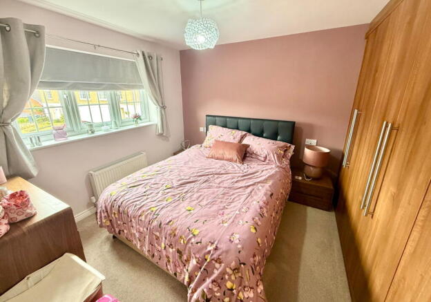 4 bed Detached for sale Image 10