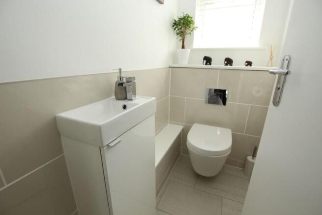 Cloakroom / WC