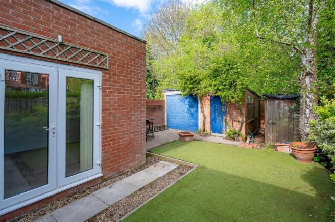 4 bed Semi-Detached for sale Image 11