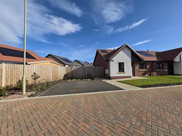 2 bed Semi-Detached Bungalow for sale Image 11