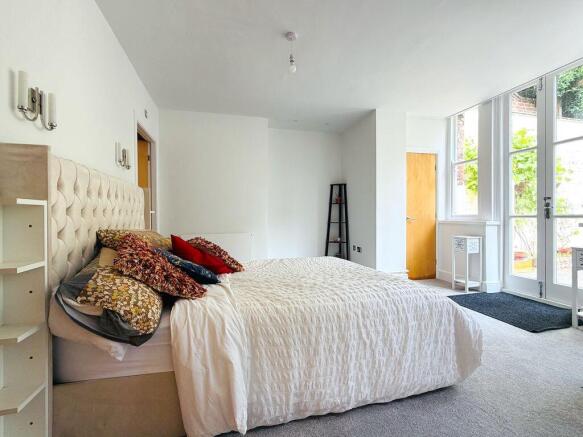 1 bed Flat for sale Image 12