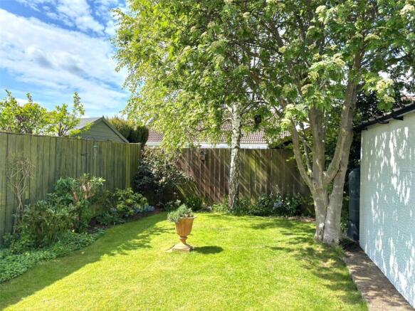 2 bed Bungalow for sale Image 12