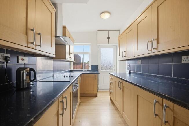 3 bed Terraced for sale Image 6