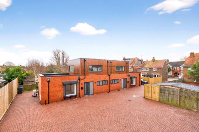 2-bed semi-detached on Pavilion Road, Worthing, BN14, £350,000