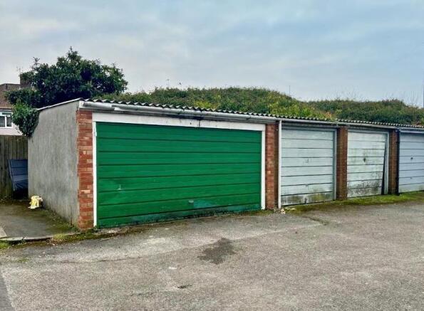 2 - Garage for Auction, Fishponds.jpg