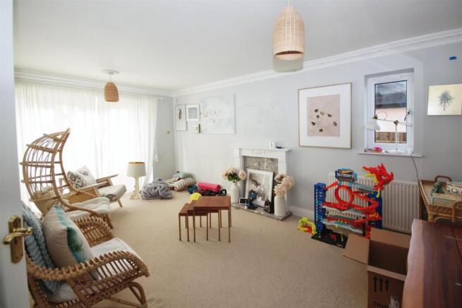 bd69af0d-Living 20room.JPG