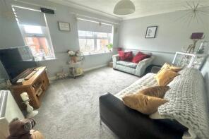 Flat 5, 44 Wellow Court, Cobbett Road, Southampton SO18 1UR
