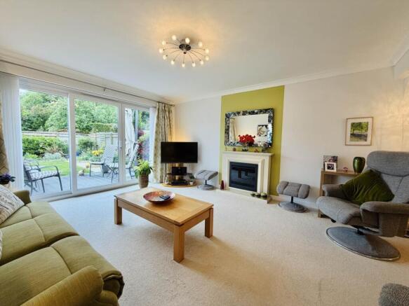 Fir Tree Avenue, Wallingford photo 4