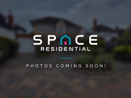Large Three Bedroom Detached House | Wide Frontage & Driveway | Garage | Large Garden