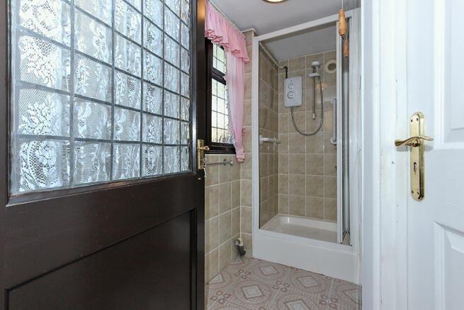 Bla-Shower-Room.jpg