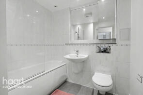 2, Lyndon House, Queen Mary Avenue, South Woodford, London E18 2FQ