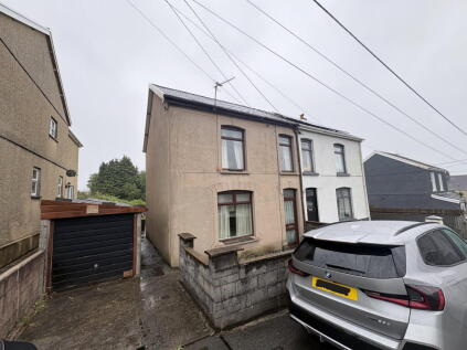 Ardwyn Road, Upper Brynamman, Ammanford, SA18 1AL