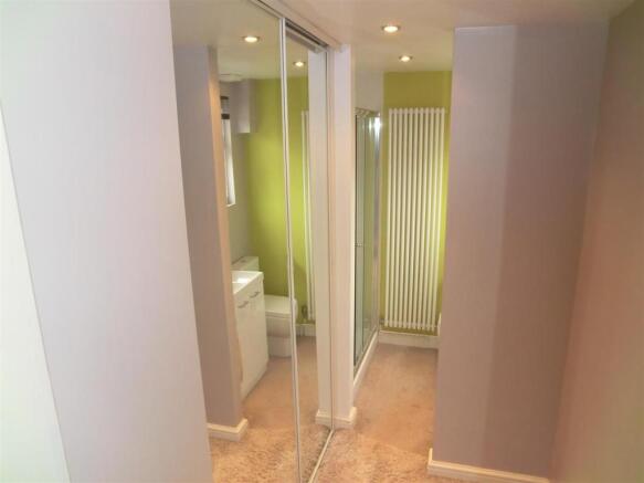En-Suite Dressing Ar