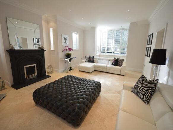 Formal lounge /dinin