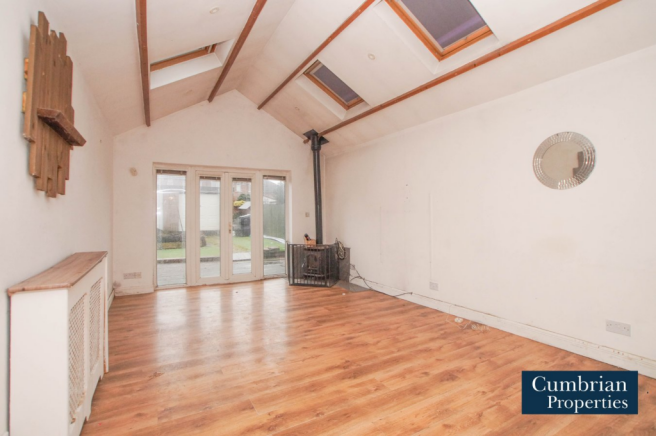 Rear Snug/Dining Room