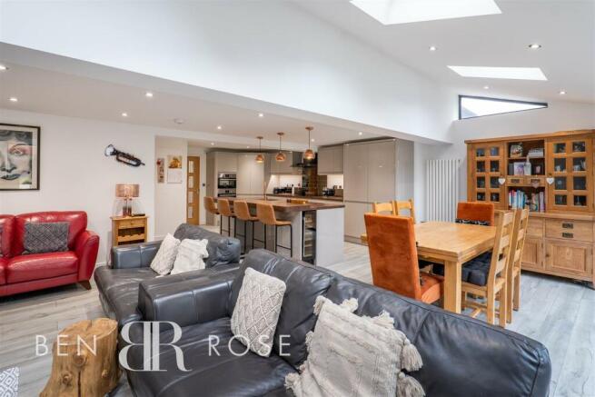 Kitchen/Diner/Family Room