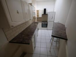 Flat 2, 1a Wootton Towers, Wootton Mount, Bournemouth BH1 1PJ