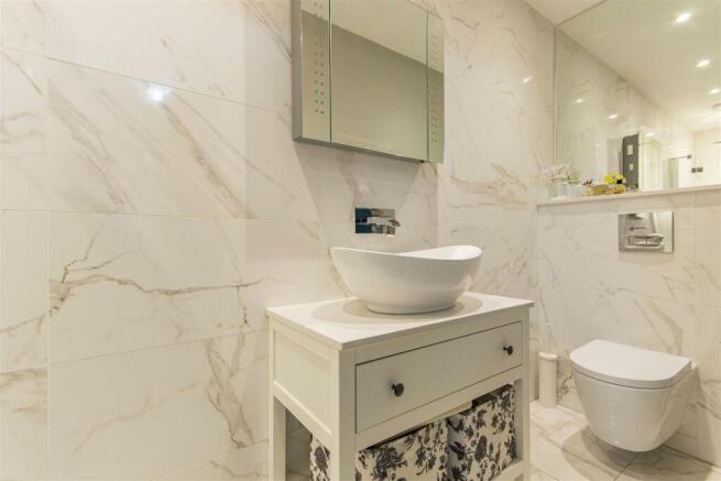En Suite Shower Room