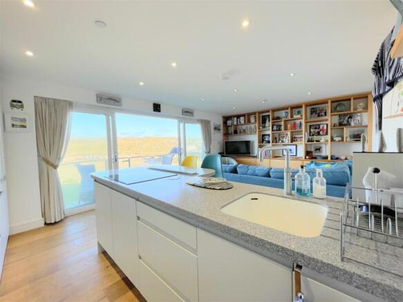 KITCHEN TO LOUNGE.jpeg