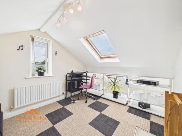 3 bed Semi-Detached for sale Image 11