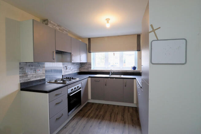 3 bed Semi-Detached for sale Image 7