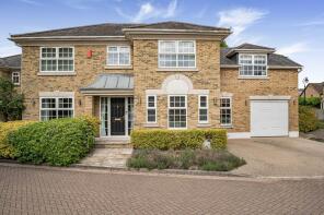 6, Lammas Close, Staines-upon-thames TW18 4XT