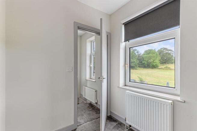 3 bed Terraced for sale Image 11