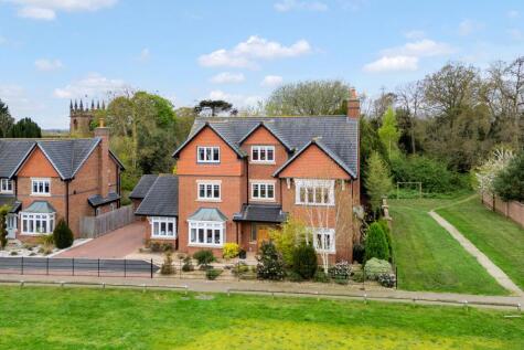 Bronte Walk, Backford, CH1
