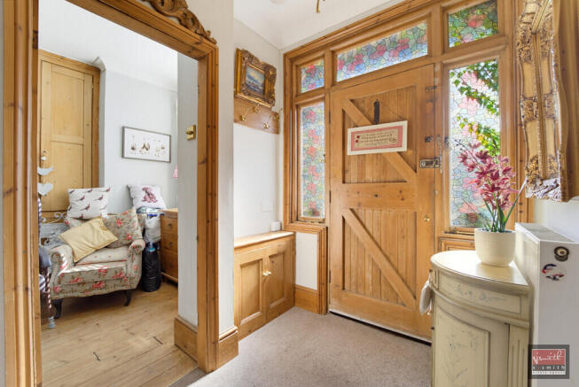 Short Lane, Stanwell TW19 photo 4