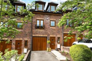 2, Highfield Court, Ossett WF5 9LA