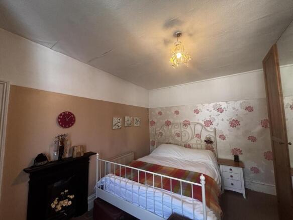 4 bed Terraced for sale Image 5