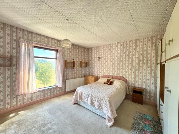 3 bed Terraced for sale Image 9