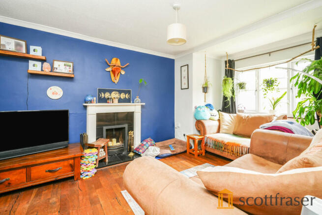 18 corndell - living
