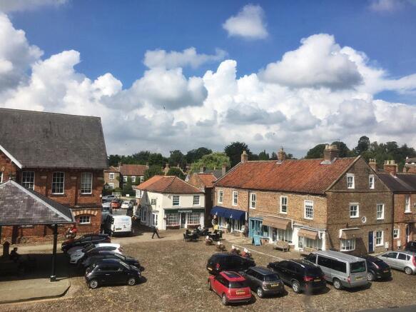 Easingwold market place (thanks to High_Lions)