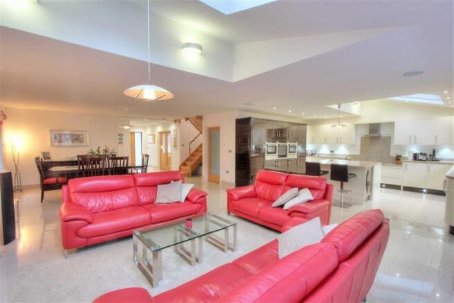 Kitchen/Dining/Family Room: