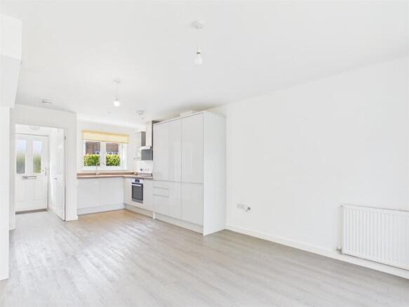 Lounge/Kitchen