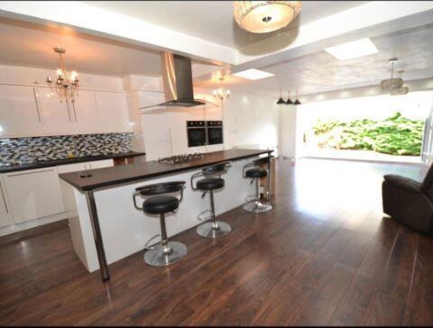 3 bed Semi-Detached for sale Image 4