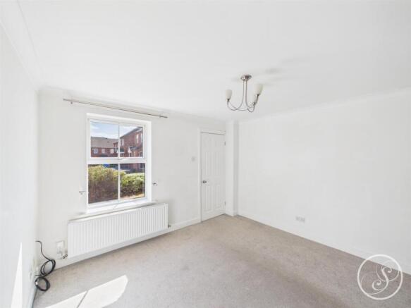 2 bed Town House for sale Image 5