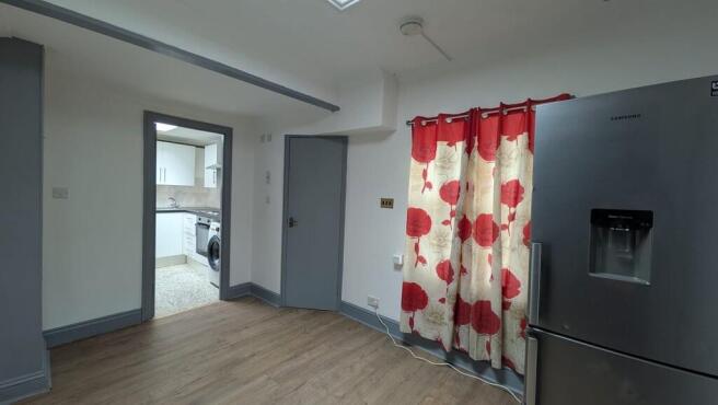 f0425e04-d34a-4e8...