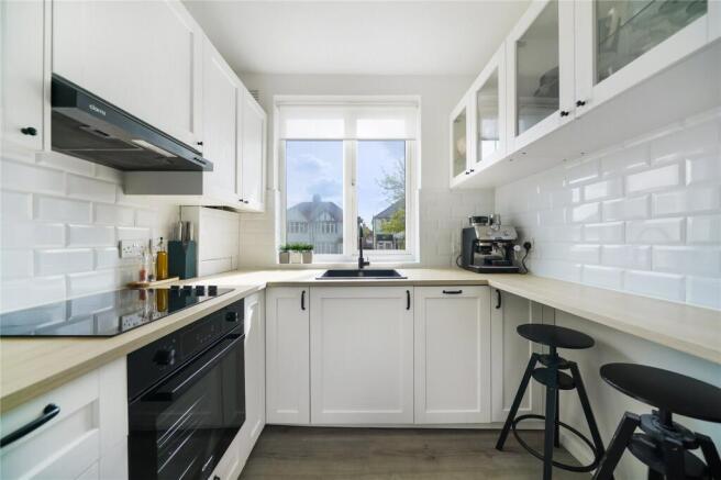 Colindeep Lane, Colindale, London, NW9 photo 4