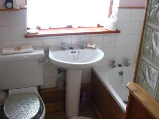 Photo 6.