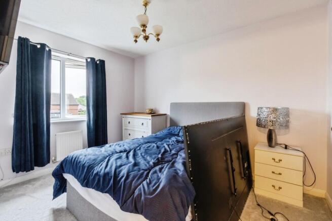 3 bed Semi-Detached for sale Image 10
