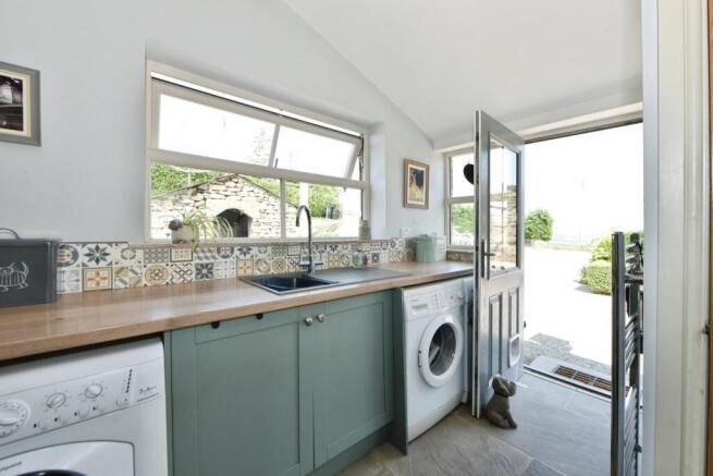 5 bed Barn Conversion for sale Image 10