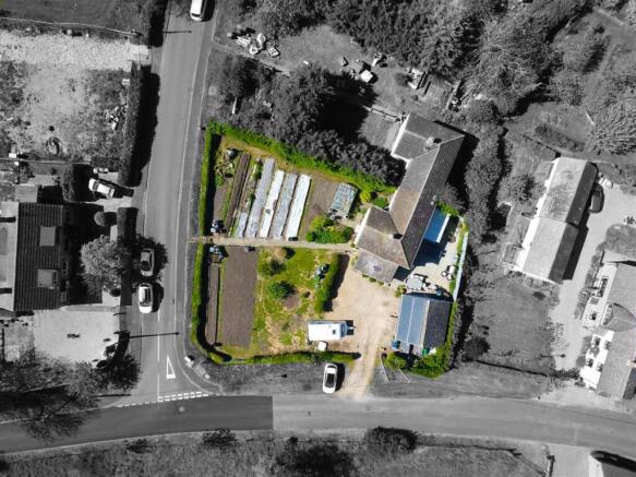 2 Oaklands Avenue, Wistow - Aerial Highlight Photo