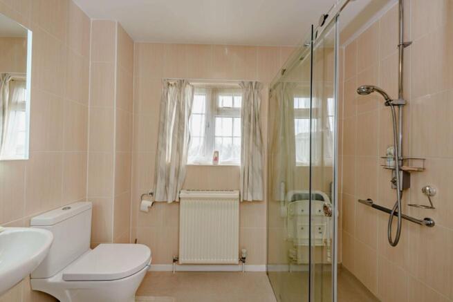 Family Shower Room