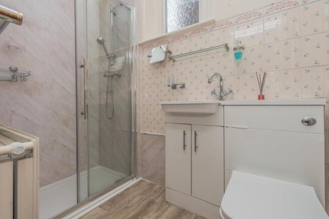 2 bed Bungalow for sale Image 11