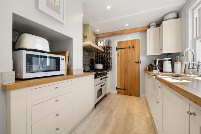 Anyards Road, Cobham, KT11 photo 4