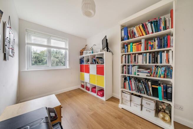 2 bed Terraced to rent Image 6